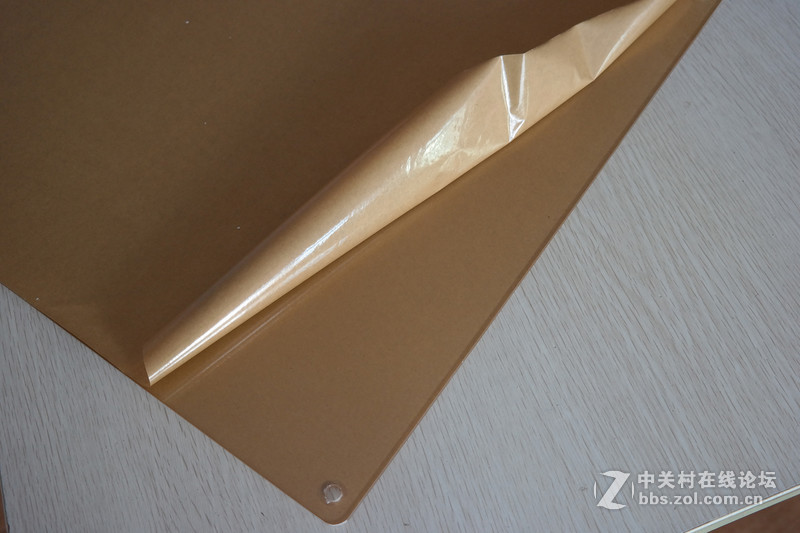 一大一小 一黑一白！Tt Core P3开放式机箱评测