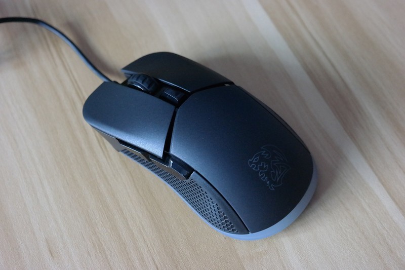 轻量游戏鼠标上手容易！Tt IRIS RGB电竞鼠标开箱评测