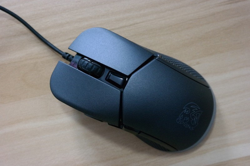 轻量游戏鼠标上手容易！Tt IRIS RGB电竞鼠标开箱评测