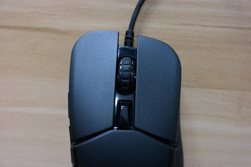 轻量游戏鼠标上手容易！Tt IRIS RGB电竞鼠标开箱评测