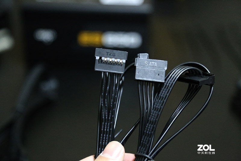 自带品质认证的稳定、高效电源：爱国者ES 650上机体验