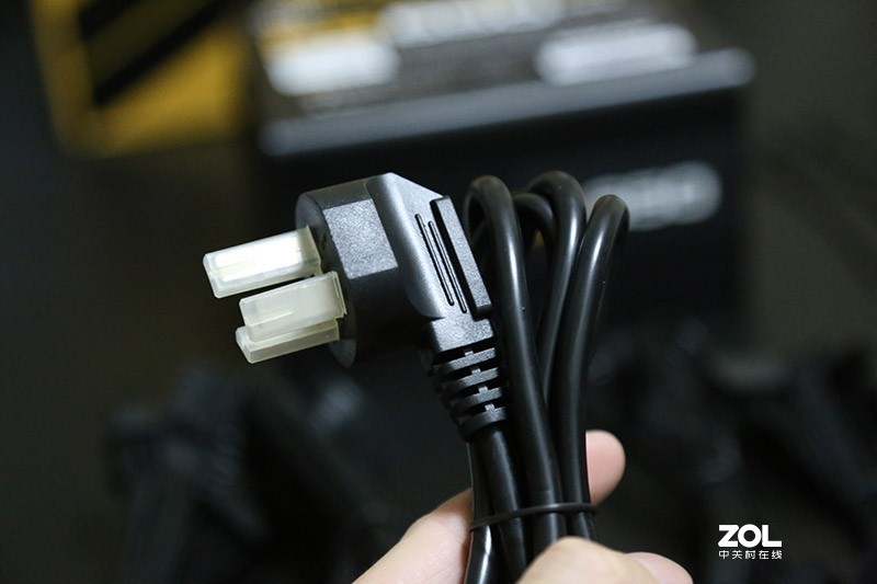 自带品质认证的稳定、高效电源：爱国者ES 650上机体验