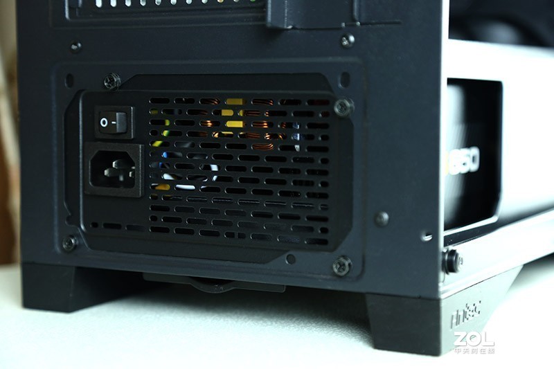 自带品质认证的稳定、高效电源：爱国者ES 650上机体验