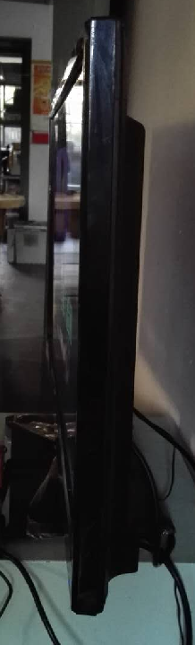 [杭州] [售]最后两台 出32寸LED液晶长城wescom 带HDMI/DVI/VGA/音频 可壁挂可置换