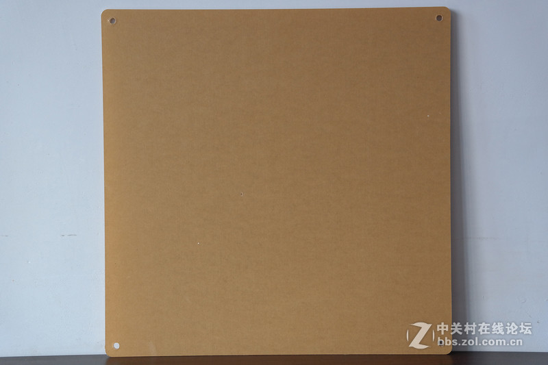 一大一小 一黑一白！Tt Core P3开放式机箱评测