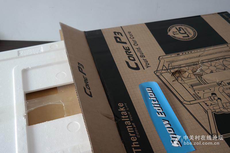 一大一小 一黑一白！Tt Core P3开放式机箱评测