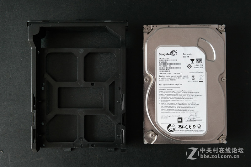 一大一小 一黑一白！Tt Core P3开放式机箱评测