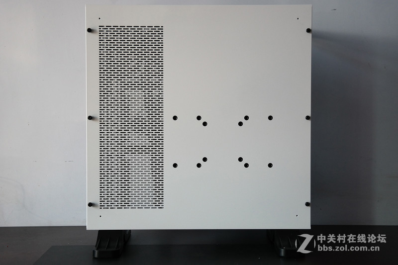 一大一小 一黑一白！Tt Core P3开放式机箱评测