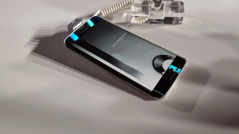 手撕鬼子算什么，华为P8性价比狂虐星空体育平台S6 edge