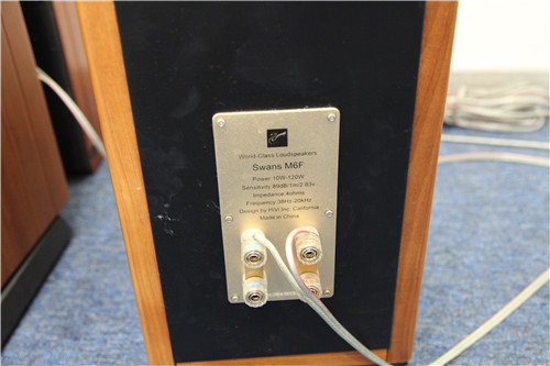 航嘉排插护航我的微秀家庭影院