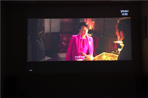 航嘉排插护航我的微秀家庭影院