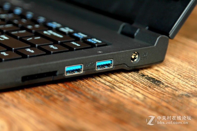 ＃迅捷高效，至轻随行＃挑战Thinkpad、苹果本，清华同方锋锐X30-M能成功么？