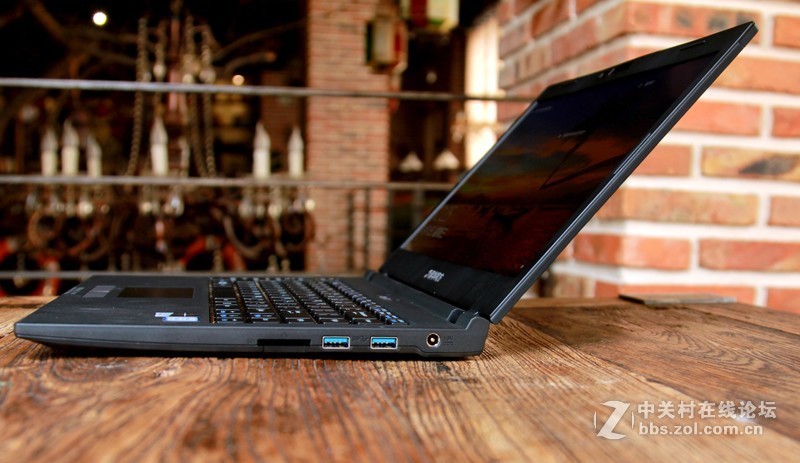 ＃迅捷高效，至轻随行＃挑战Thinkpad、苹果本，清华同方锋锐X30-M能成功么？