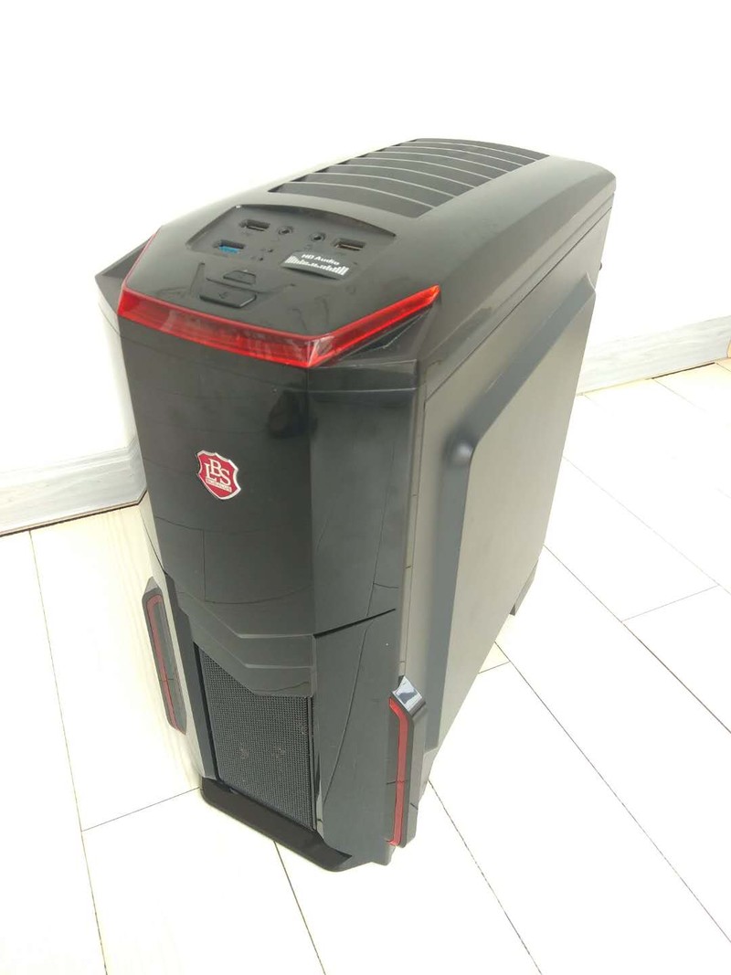 二手极好成色1100元主机箱i3-7100 4G内存DDR4 西部数据1T硬盘HD630显卡