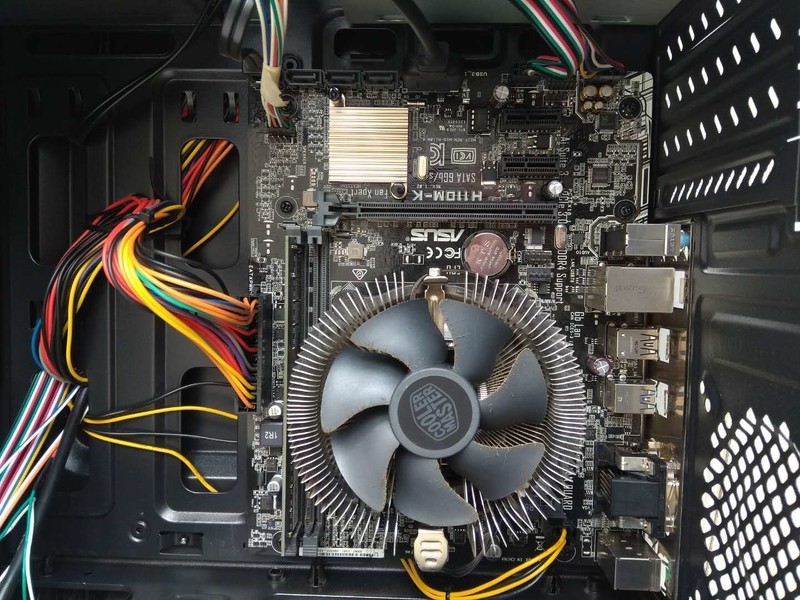 二手极好成色1100元主机箱i3-7100 4G内存DDR4 西部数据1T硬盘HD630显卡