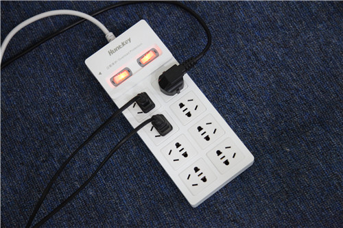 航嘉排插护航我的微秀家庭影院