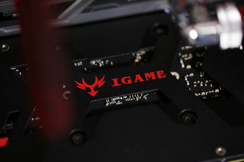 #iGame1080 烈焰战神X-8GD5X Top AD#打造玩家·定制水冷主机