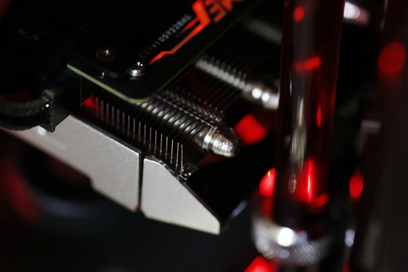 #iGame1080 烈焰战神X-8GD5X Top AD#打造玩家·定制水冷主机