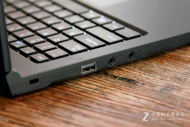 ＃迅捷高效，至轻随行＃挑战Thinkpad、苹果本，清华同方锋锐X30-M能成功么？