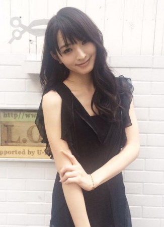 日本最美玩家走红万万没想到是男儿身