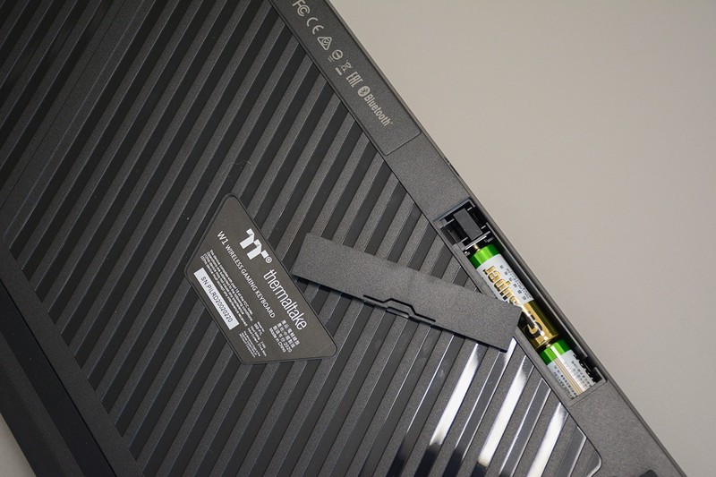 三模机械键盘Tt飞行家G821键盘，不仅电脑能用，手机平板也能用