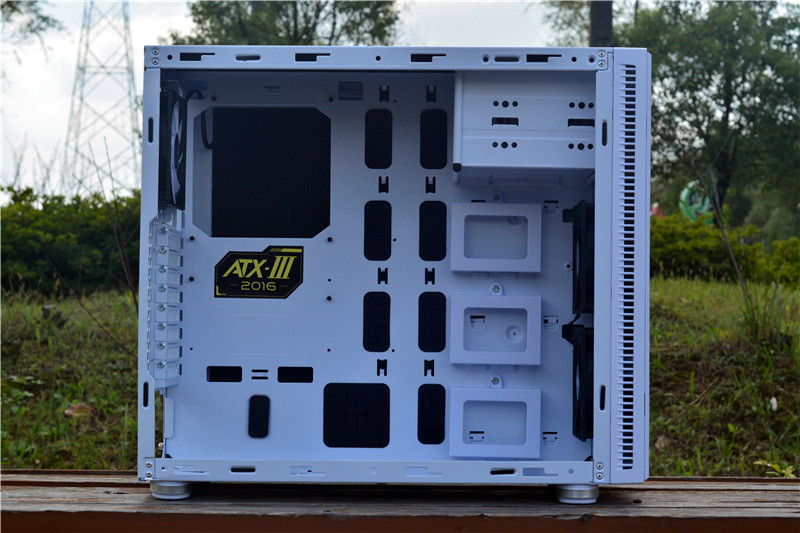 结构升级，先马黑洞3静音机箱开箱体验