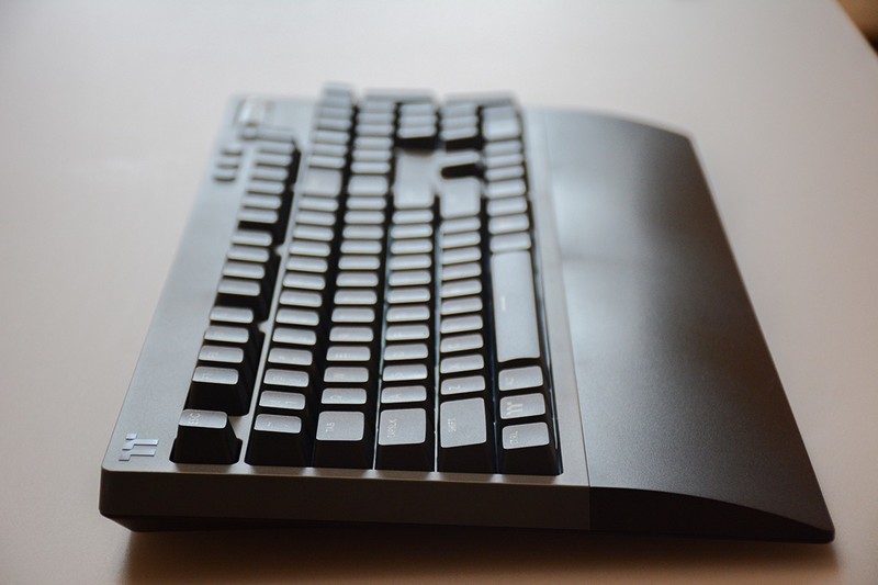 三模机械键盘Tt飞行家G821键盘，不仅电脑能用，手机平板也能用