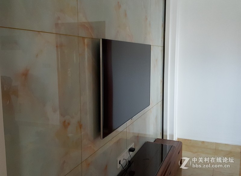 电视柜子或者壁挂？怎么选择？？