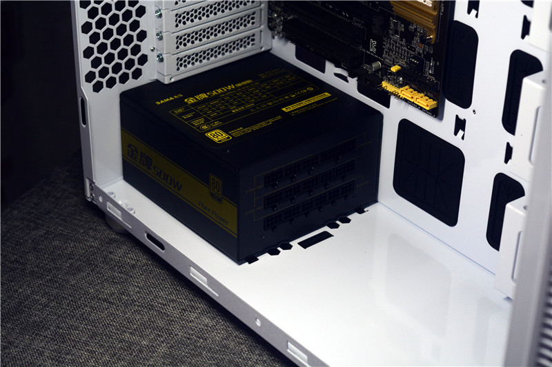 结构升级，先马黑洞3静音机箱开箱体验