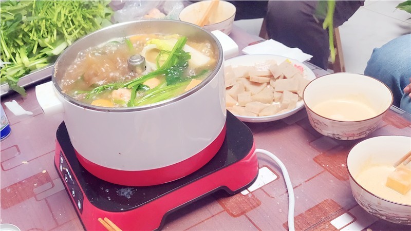 臻米升降锅H1，没想到家庭火锅还能吃出新花样
