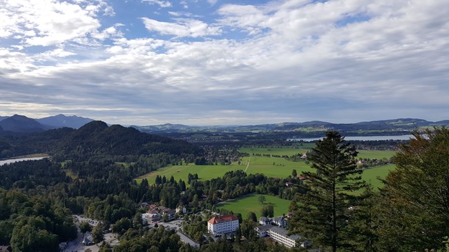 【星空体育平台S6 edge+欧洲行】 BMW博物馆与天鹅堡