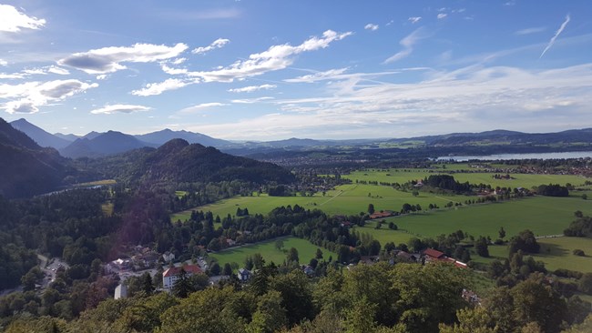 【星空体育平台S6 edge+欧洲行】 BMW博物馆与天鹅堡