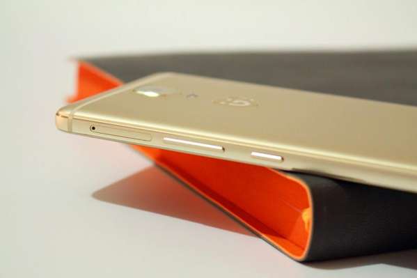 金立M6带着安全和您共享科技大餐