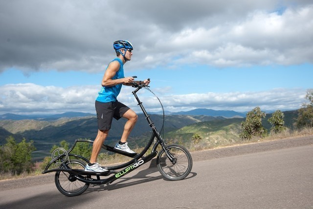 能飙40KM/h ElliptiGO空中漫步代步工具