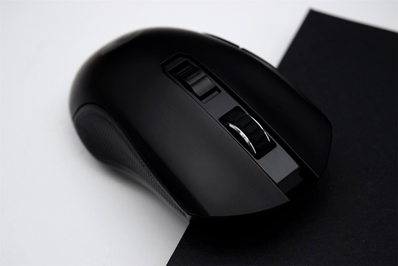 无线连接的小手神奇达尔优em905双模鼠标