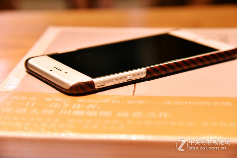 手机能穿上防弹衣？—美国Evutec凯夫拉手机壳体验