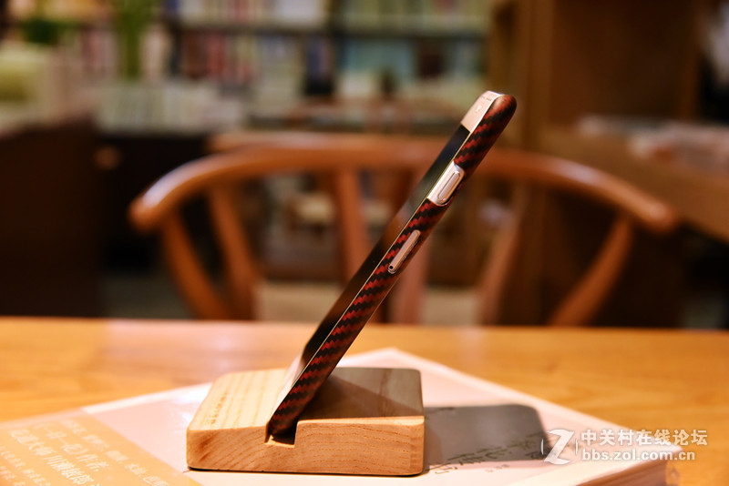 手机能穿上防弹衣？—美国Evutec凯夫拉手机壳体验