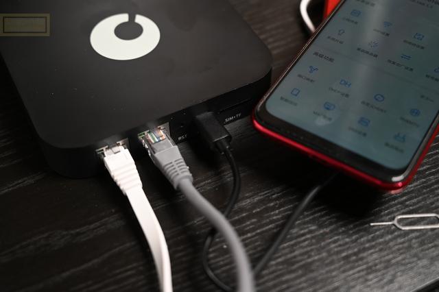 随身行的全网通路由，用蒲公英X4共享4G网络，让工作娱乐更简单