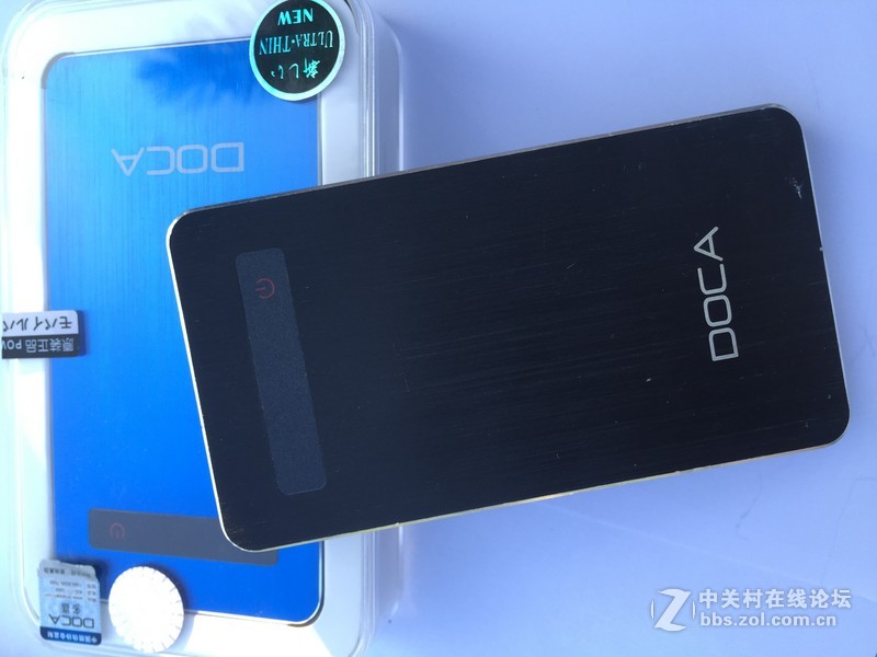 DOCA多嘉超薄款移动电源的鼻祖D528~全LED触摸显示屏