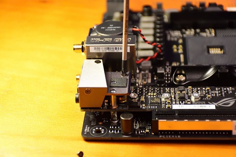 最强锐龙ITX主板ROG STRIX X370I GAMING 开箱测试