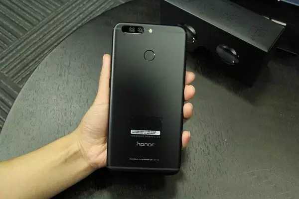 荣耀NOTE9首现真机 屏幕内指纹全面屏？