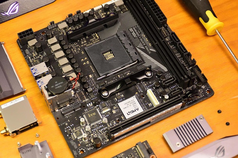 最强锐龙ITX主板ROG STRIX X370I GAMING 开箱测试