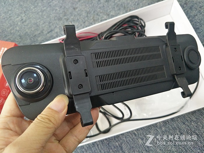 启辰安装凌度A928流媒体行车记录仪