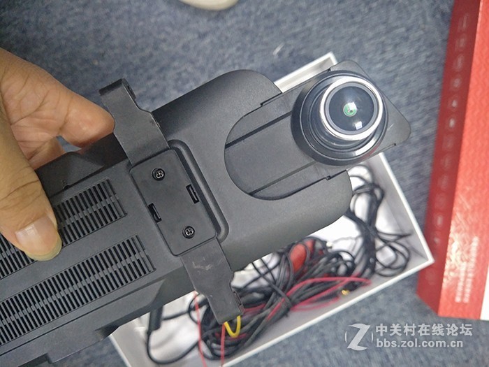 启辰安装凌度A928流媒体行车记录仪