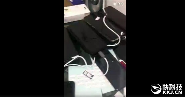 一大波星空体育平台Galaxy S8原型机曝光：双摄、无指纹