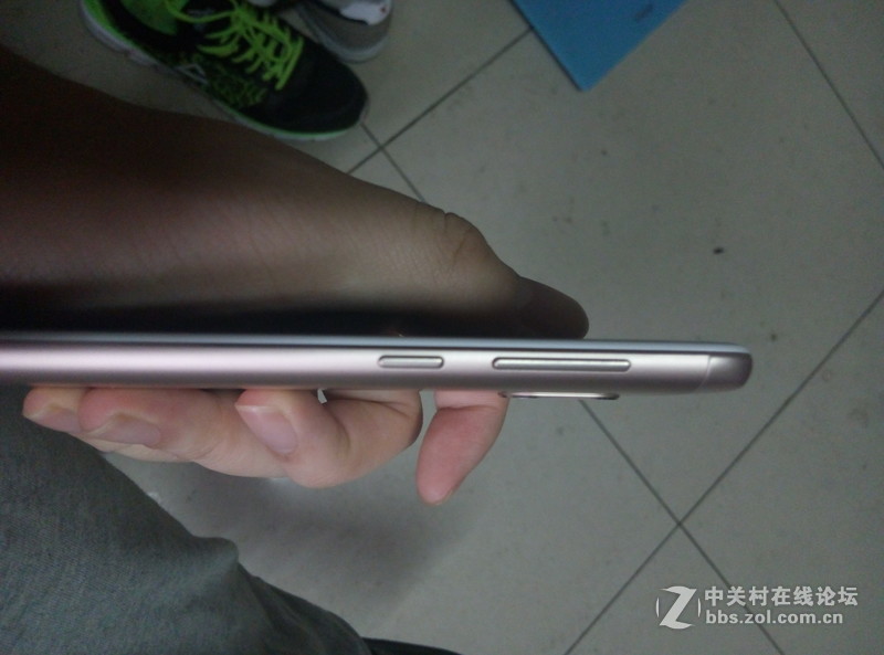 简约大气有内涵，双摄像头大光圈初体验。