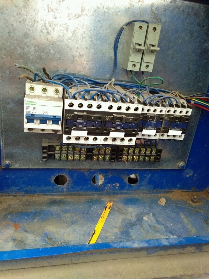 求教该搅拌机的线路接法