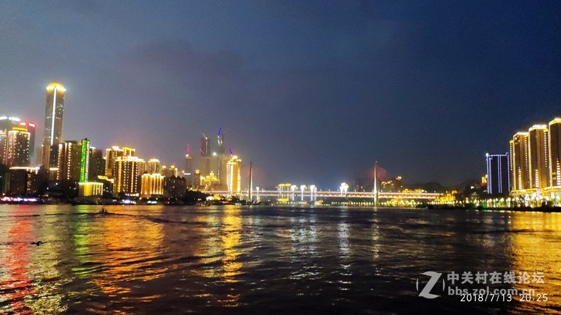 发几张小米8照片供大家点评