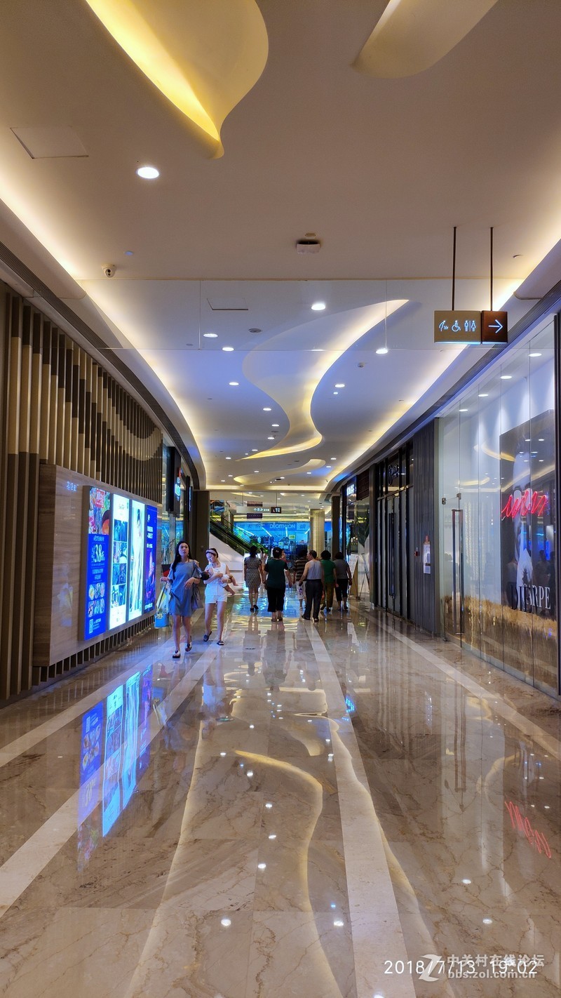 发几张小米8照片供大家点评