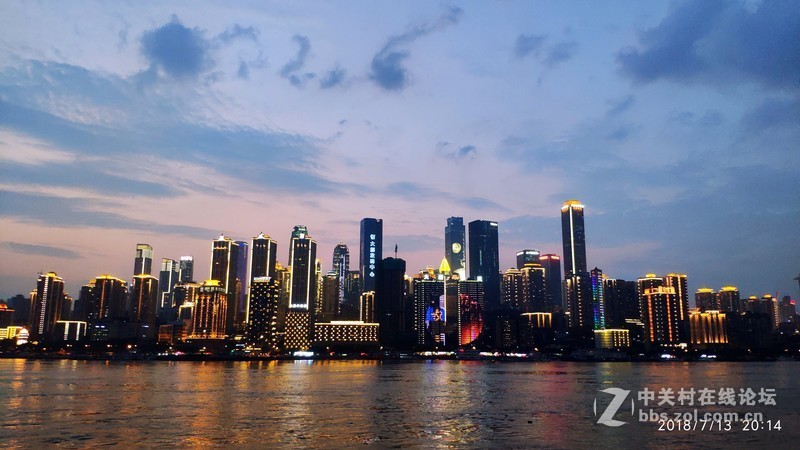 发几张小米8照片供大家点评